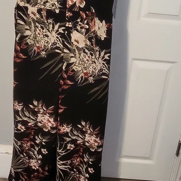 Dex Black & Cayenne Tropical Floral Jumpsuit - Picture 11 of 11